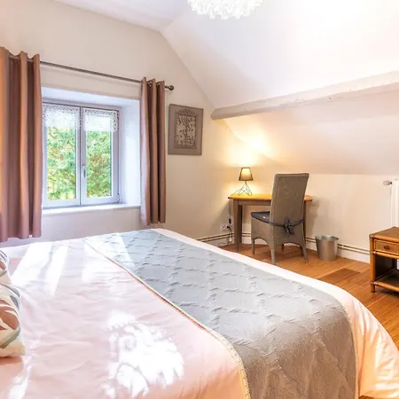 Ferme De La Chapelle, Entre Terre Et